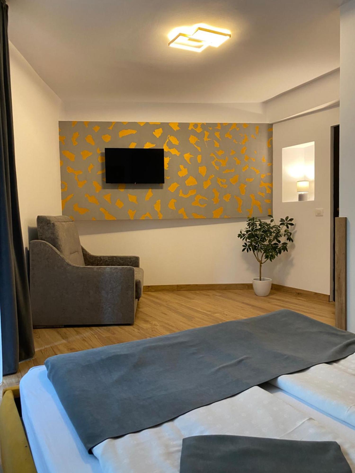 Apartament Pensiunea Liziera Buşteni Exterior foto